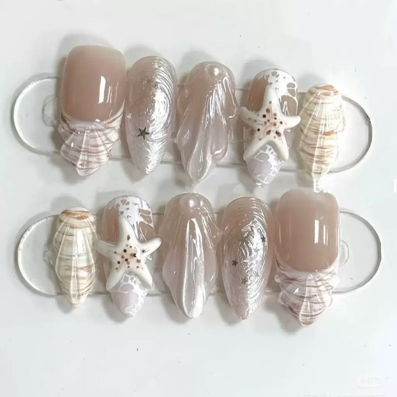 Artful Nail Design with elegant 3D motifs Kalsten