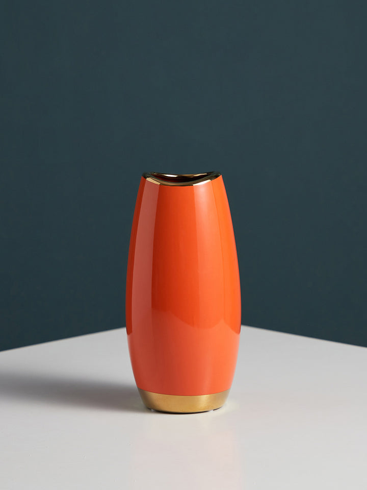 Elegant ceramic vase in modern design Kalsten
