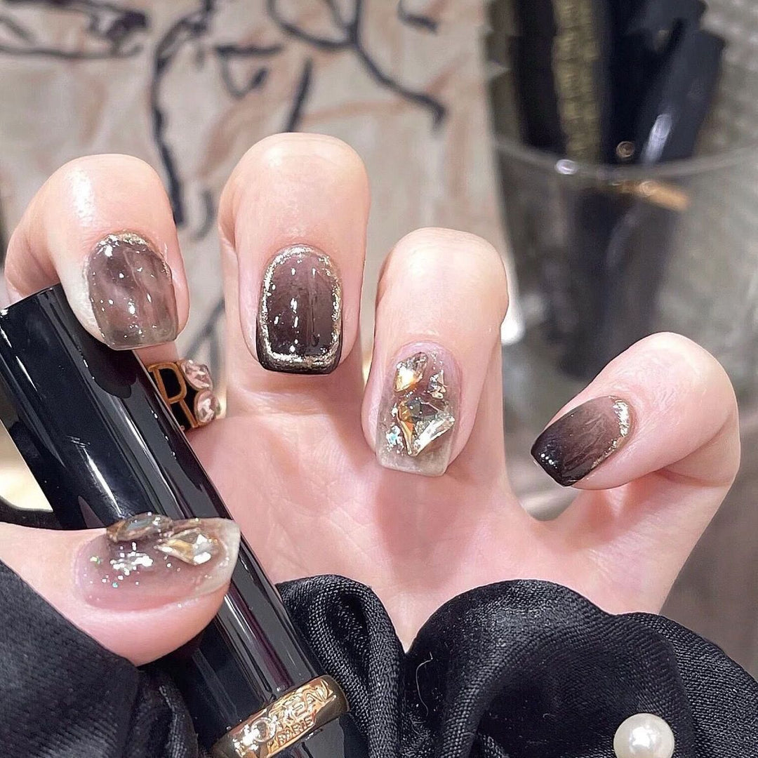 Artistic Nail Art Press-On Set Kalsten