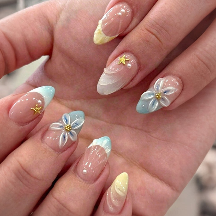 Art nail set with elegant flower design and stylish color gradients Kalsten