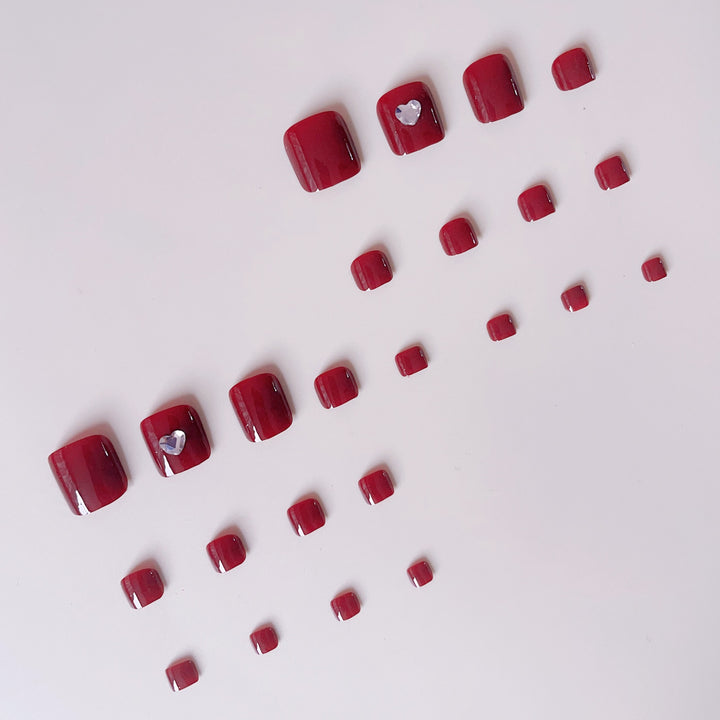 Nail art set with elegant heart accents Kalsten