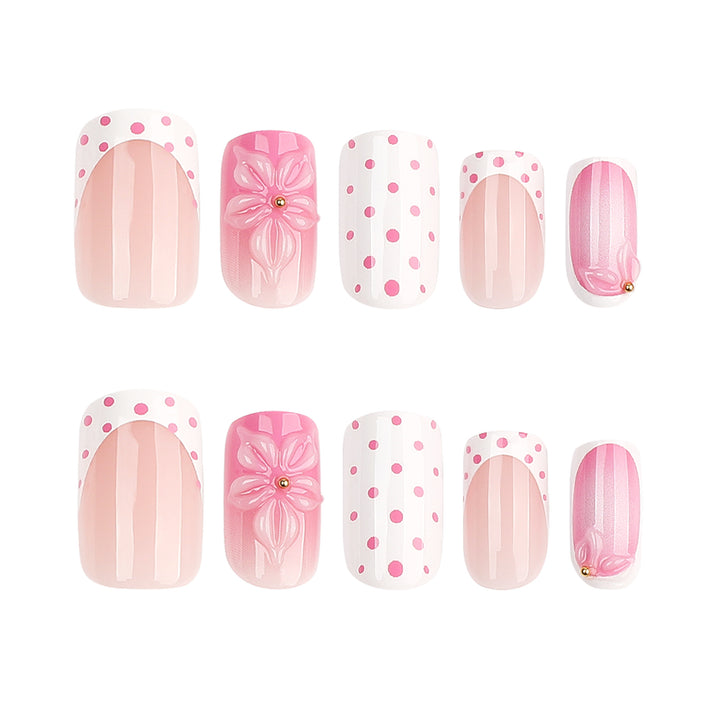 Artificial nail art with trendy flower decor and dots Kalsten