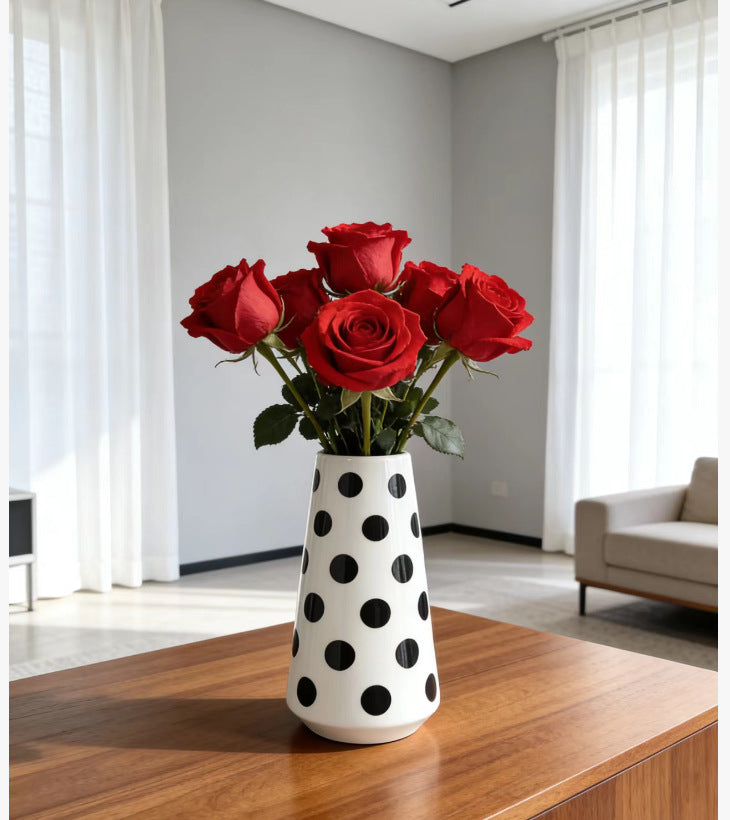 Chic Checkerboard Pattern Ceramic Vase Kalsten