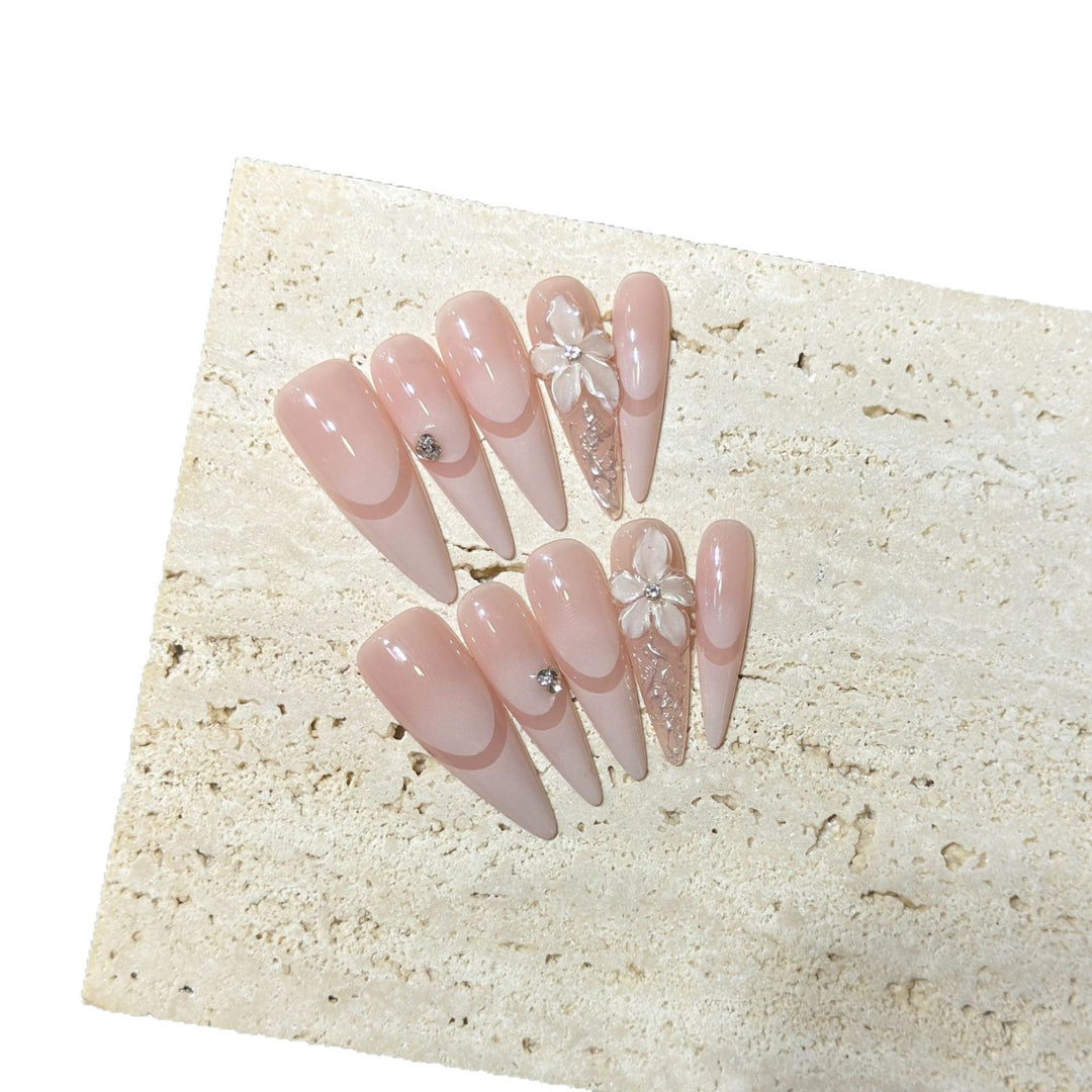 Elegant Stiletto Press-On Nail Art Set with Floral Accents Kalsten