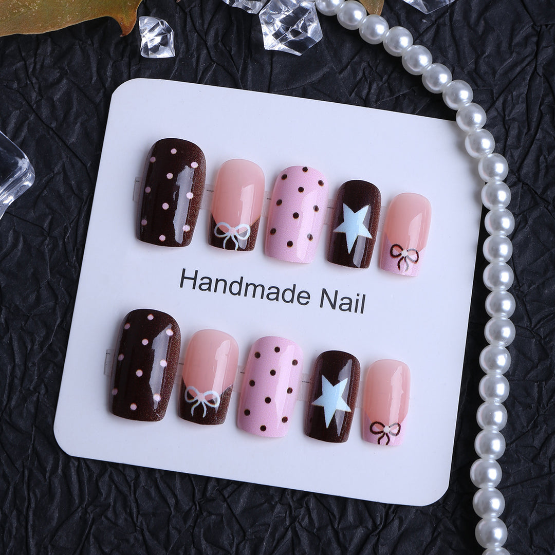 Self-adhesive artificial nails with playful patterns Kalsten