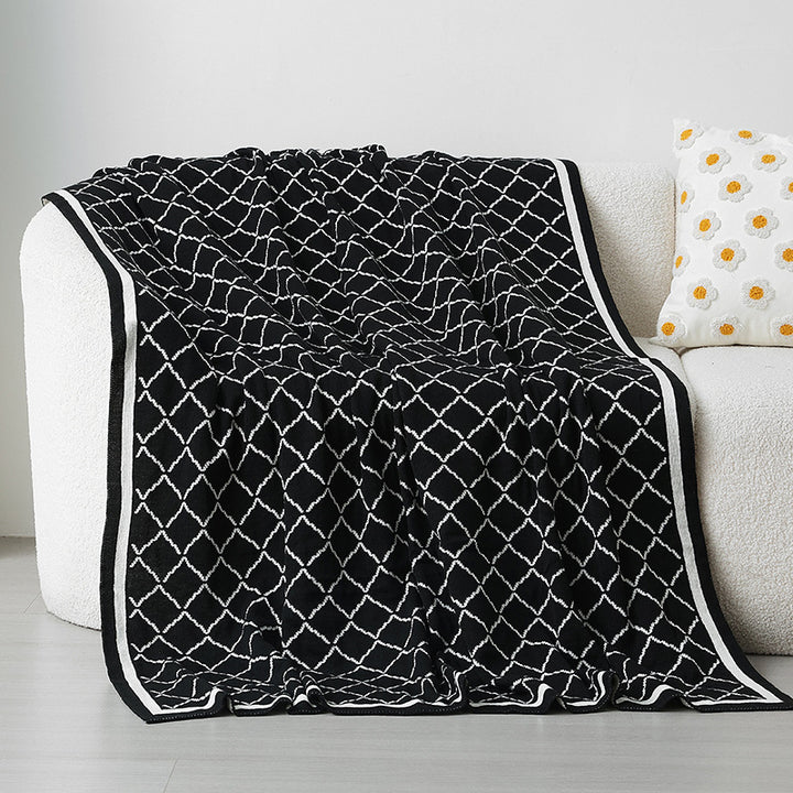 Ladies cuddle blanket with zigzag pattern Kalsten