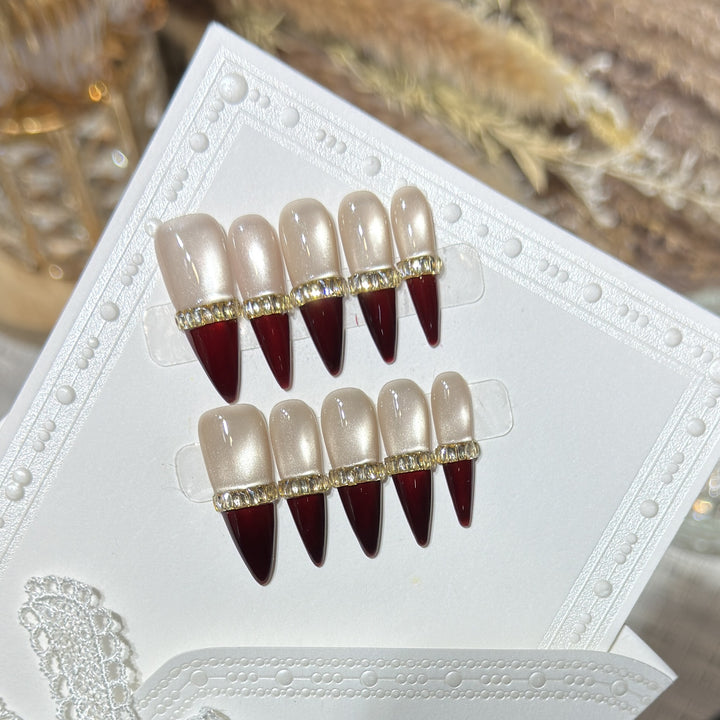 Glamorous Stiletto Press-On Nail Art Set with Gold Accents Kalsten
