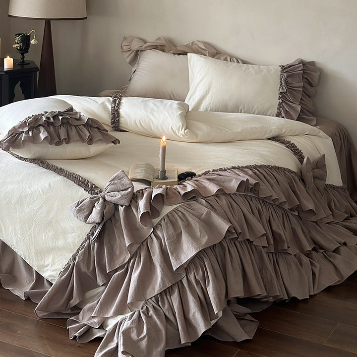 Romantic bedding set with layered ruffles and linen look