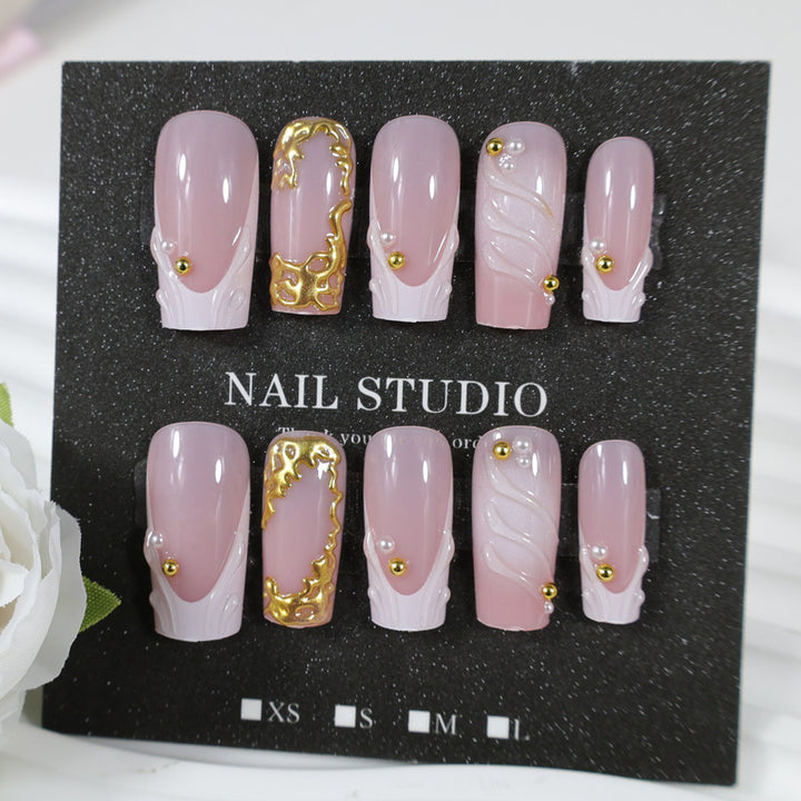 Artificial nail set with elegant gold accents Kalsten