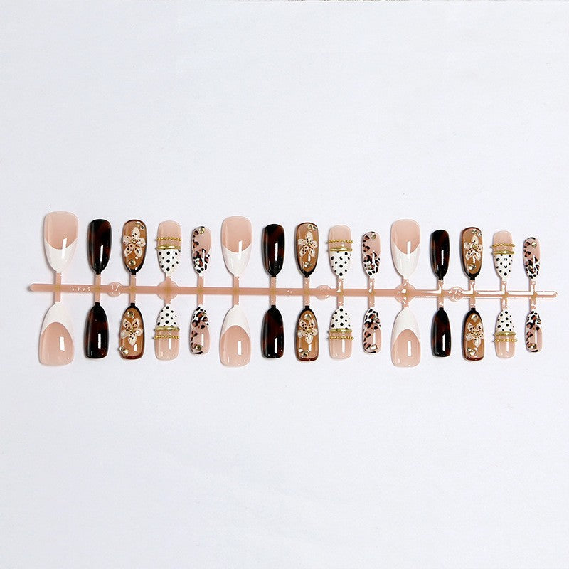 Elegant and Artistic Press-On Nail Design Kit Kalsten