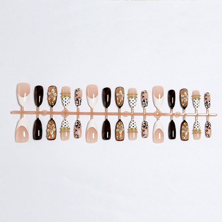 Elegant and Artistic Press-On Nail Design Kit Kalsten