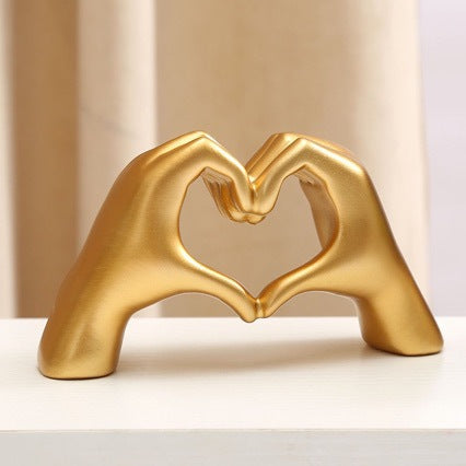Decorative Heart-Hand Statue Kalsten
