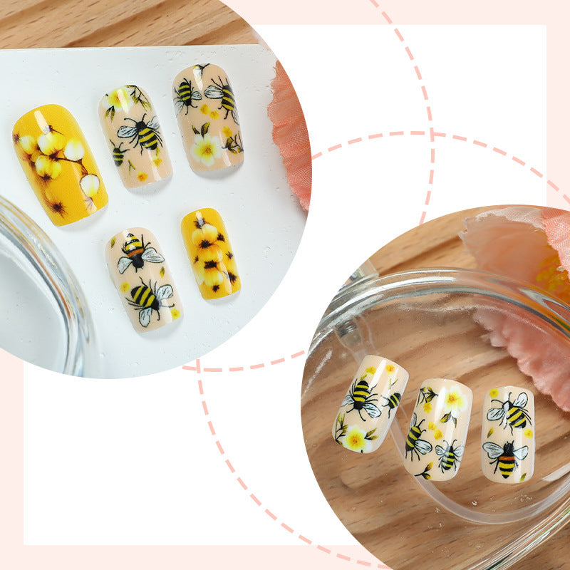 Artificial nail set with floral and bee motifs Kalsten