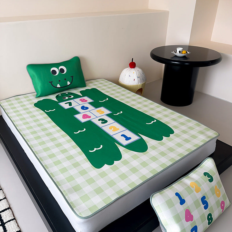Children's mattress topper with panda print, measuring scale and two pillows non-slip washable