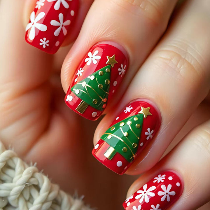 Artificial nails with festive Christmas tree design Kalsten