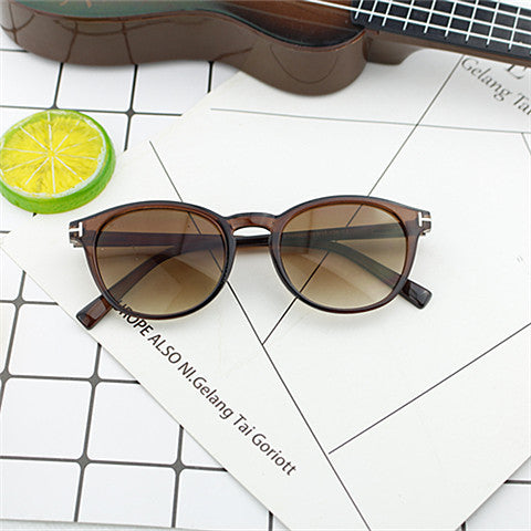 Women's fashionable round sunglasses with elegant plastic frame Kalsten