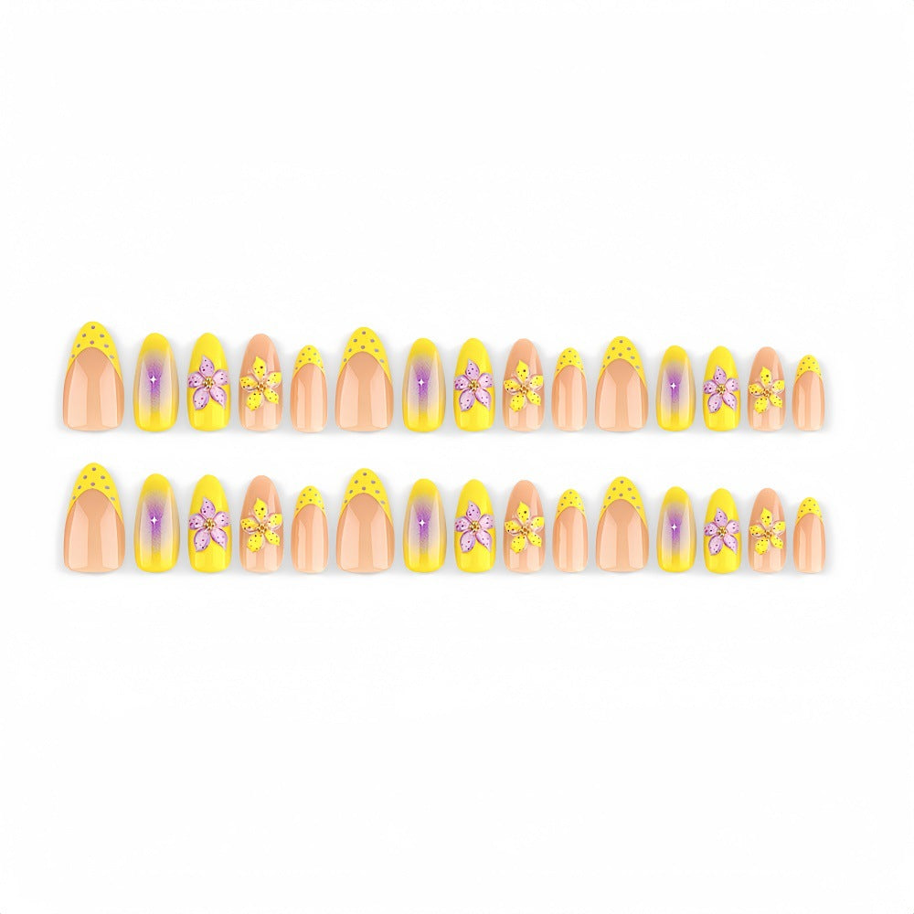Premium Artificial Nails with intricate floral decorations Kalsten