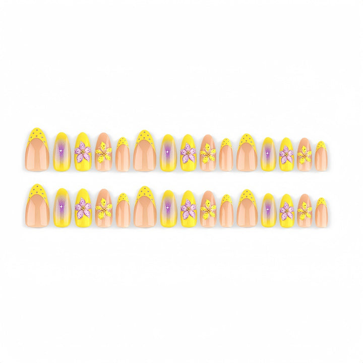 Premium Artificial Nails with intricate floral decorations Kalsten