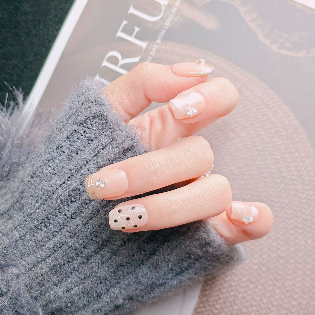 Elegant French Tip Press-On Nails Kalsten