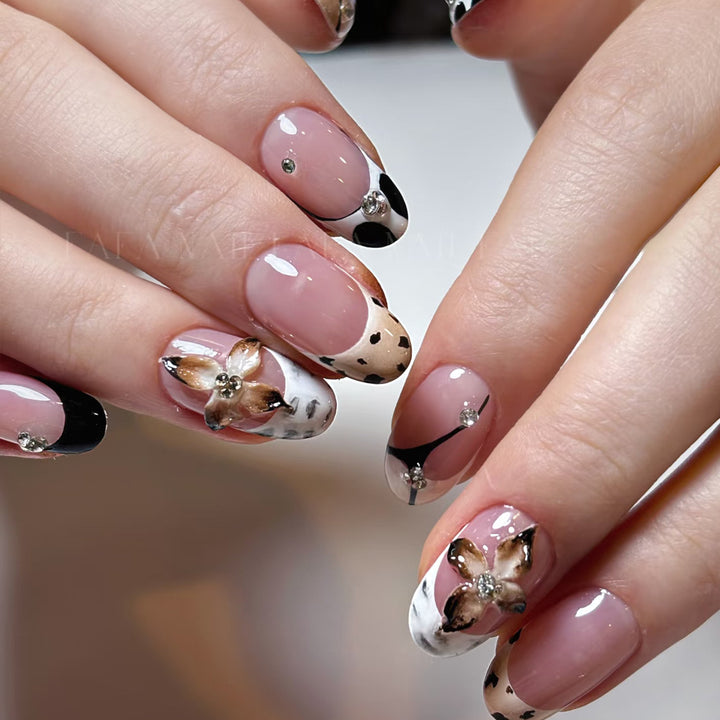 Artistic Decorative Press-On Nails Kalsten