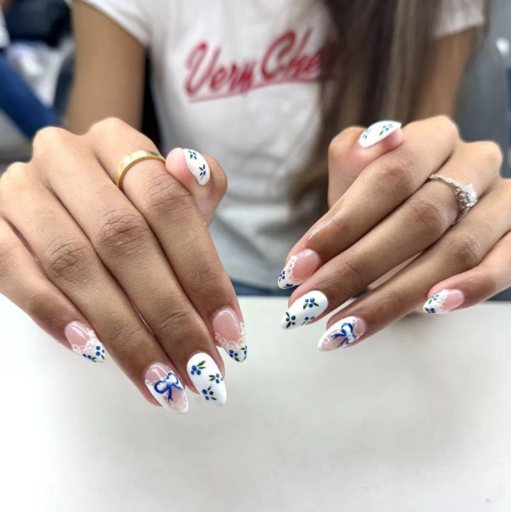 Artificial nails with charming flower and bow decor Kalsten