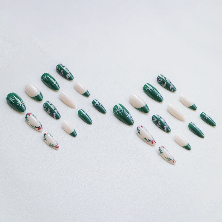 Holiday-Themed Nail Art Set  1790958181