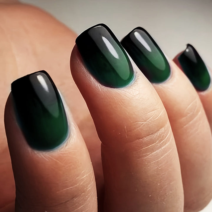 Artistically designed nail tips Kalsten
