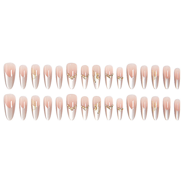 Glamorous art nails with elegant golden details Kalsten