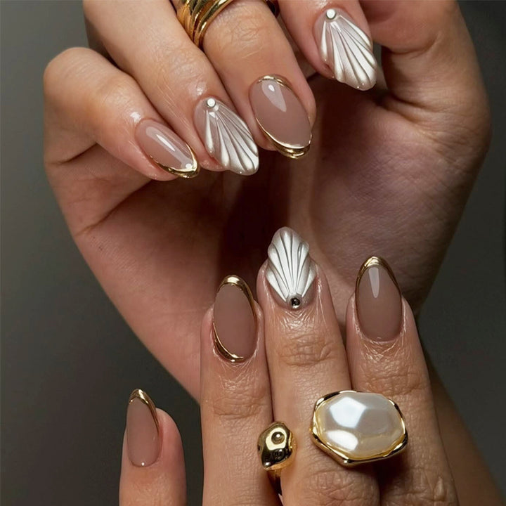 Elegant Press-On Nail Set with Metallic Accents Kalsten