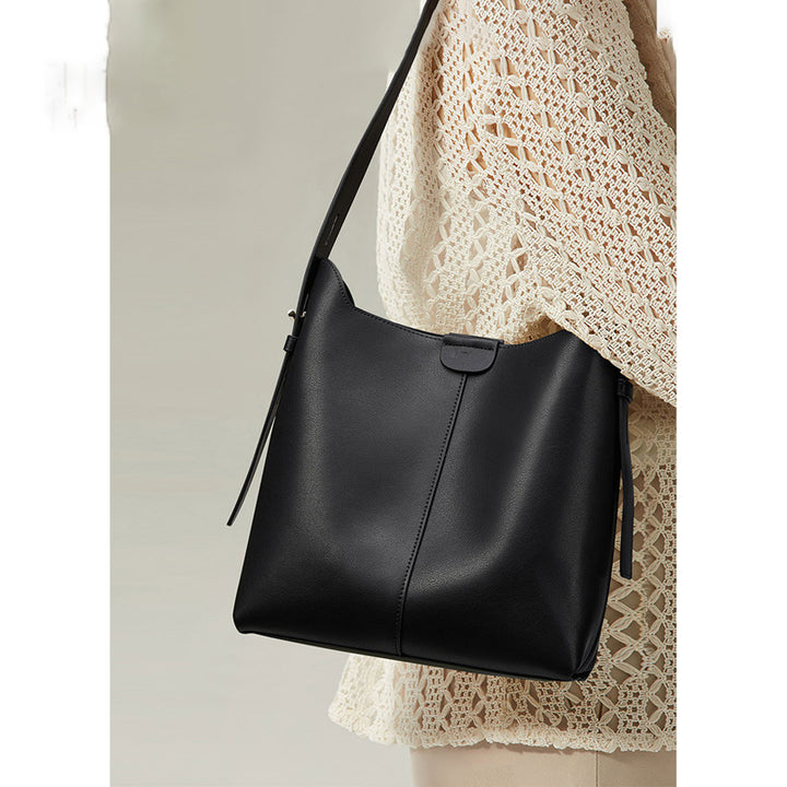 Elegant Structured Shoulder Bag Kalsten