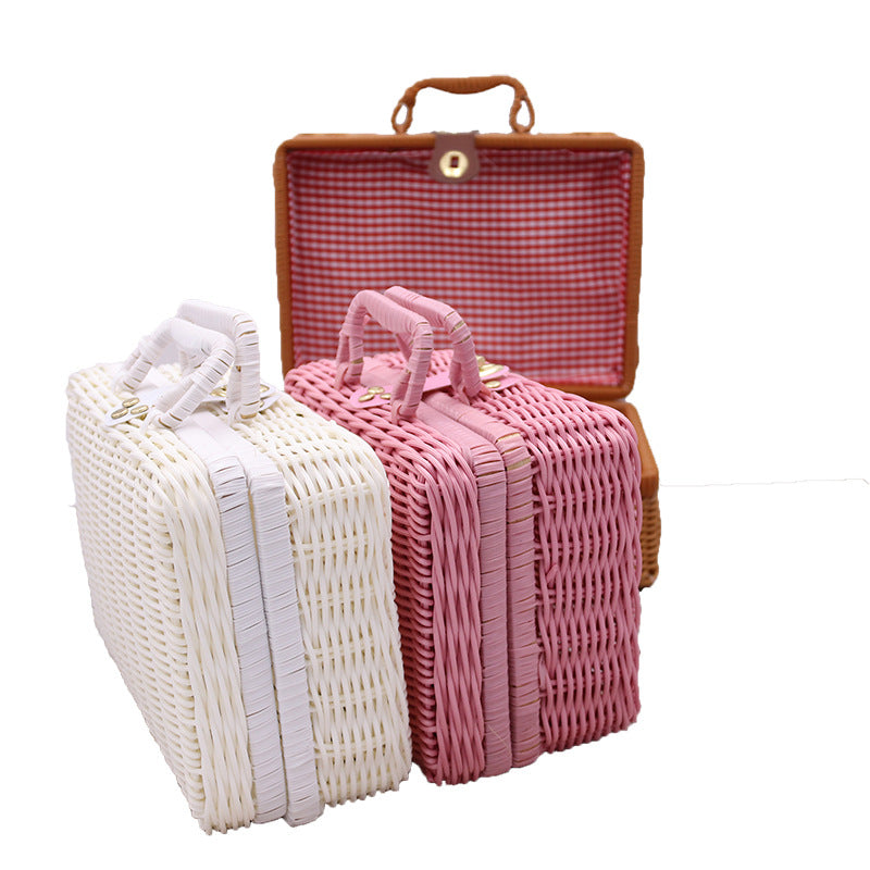 Vintage-Inspired Woven Storage Case Kalsten