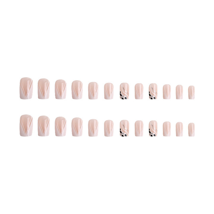 Artificial nail set with geometric accents and elegant design Kalsten