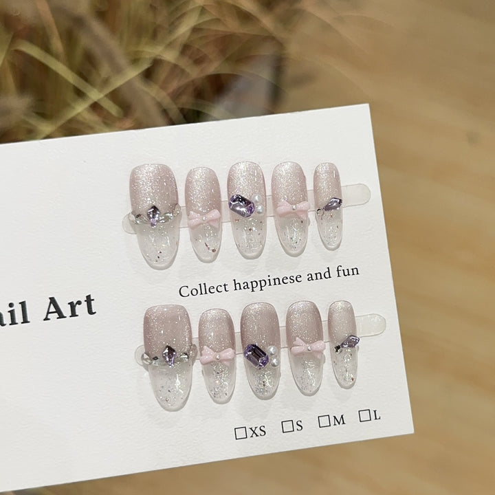 Decorative Press-On Nail Art Set with Elegant Accents