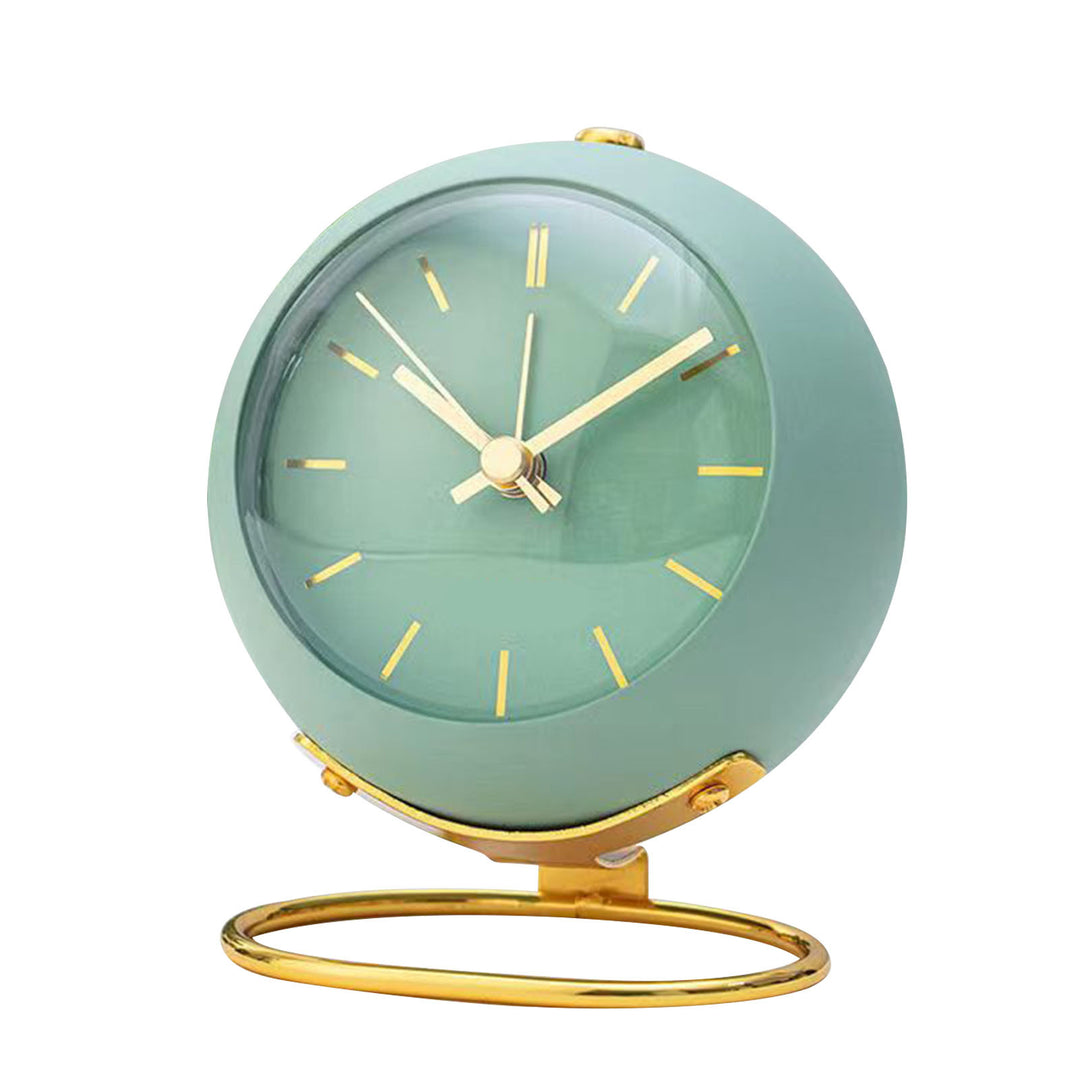 Elegant Table Clock in Scandinavian Design Kalsten