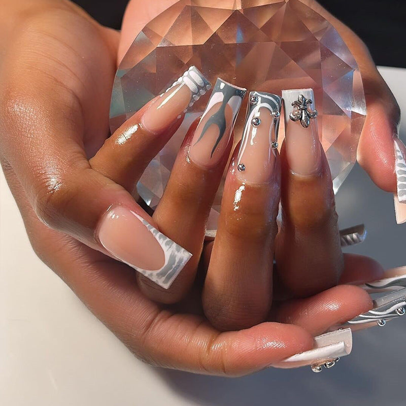 Decorative Press-On Nails with Artistic Design Elements Kalsten