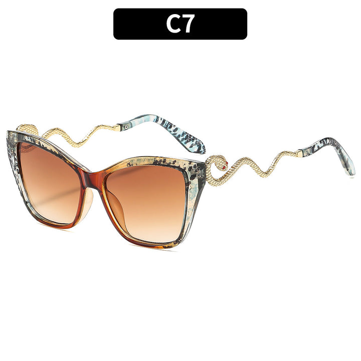 Glamorous Cat-Eye Sunglasses with Snake Detail