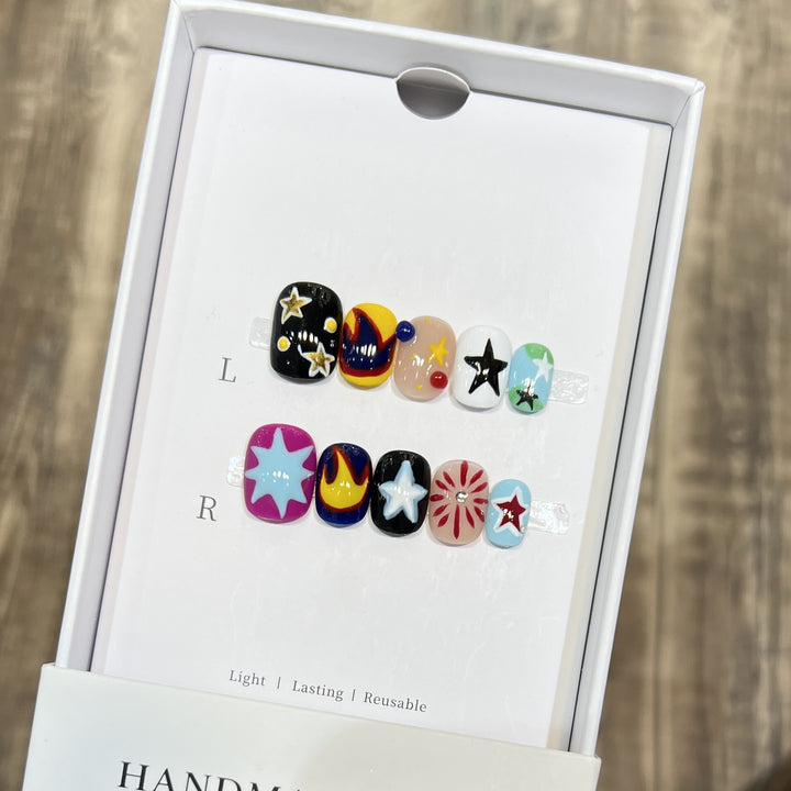 Cosmic-Themed Press-On Nail Art Set Kalsten