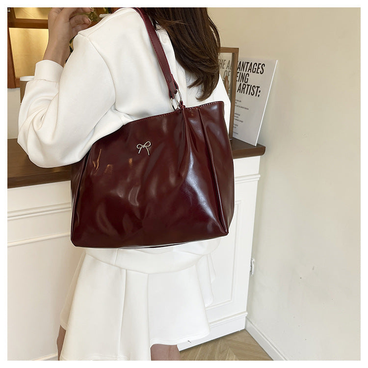 Elegant Glossy Hobo Handbag Kalsten