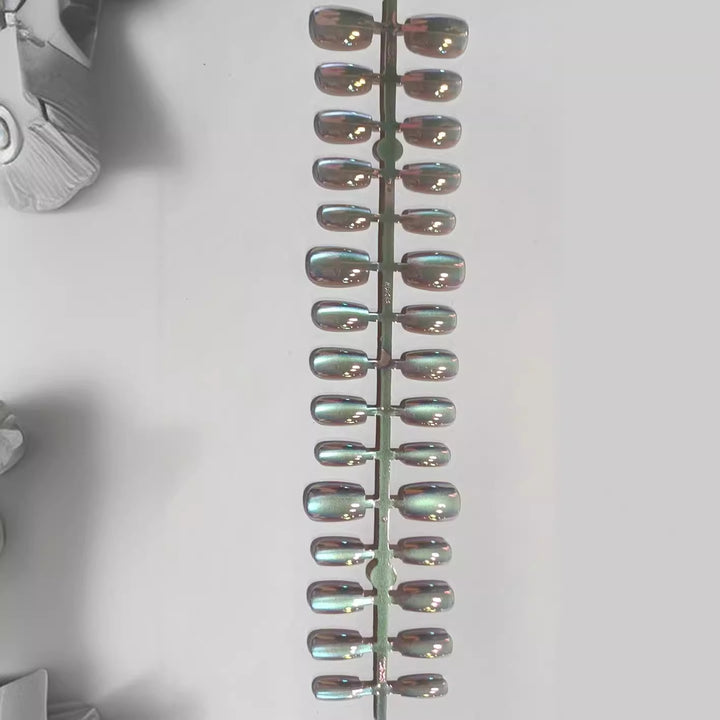 Iridescent Press-On Nail Art Set Kalsten