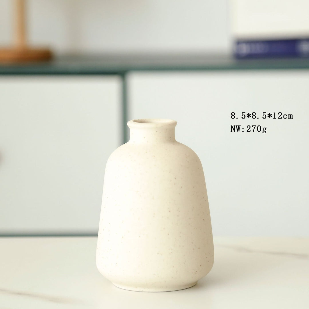Modern Minimalist Ceramic Bud Vase Kalsten