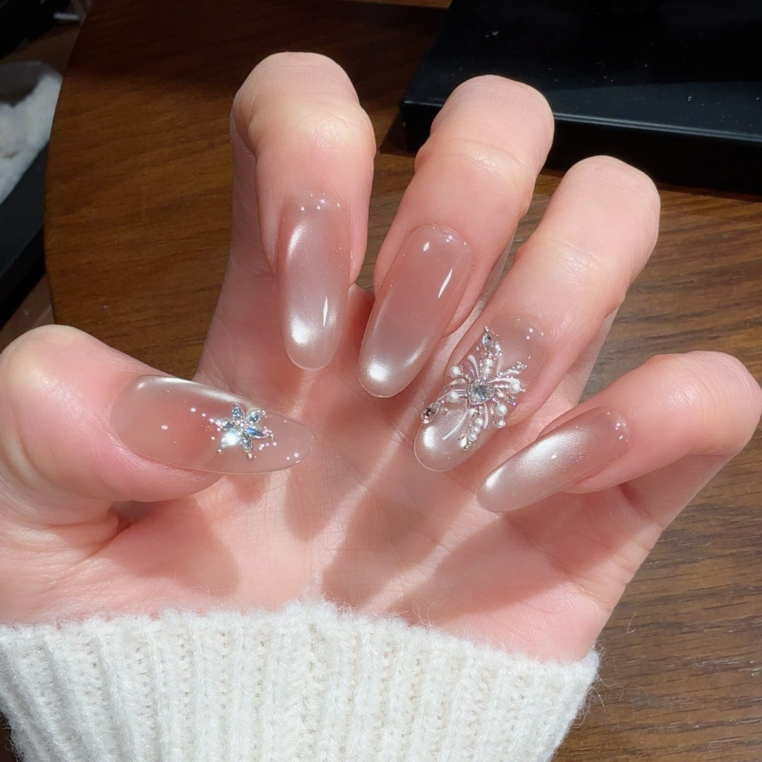 Elegant Nail Art Kalsten