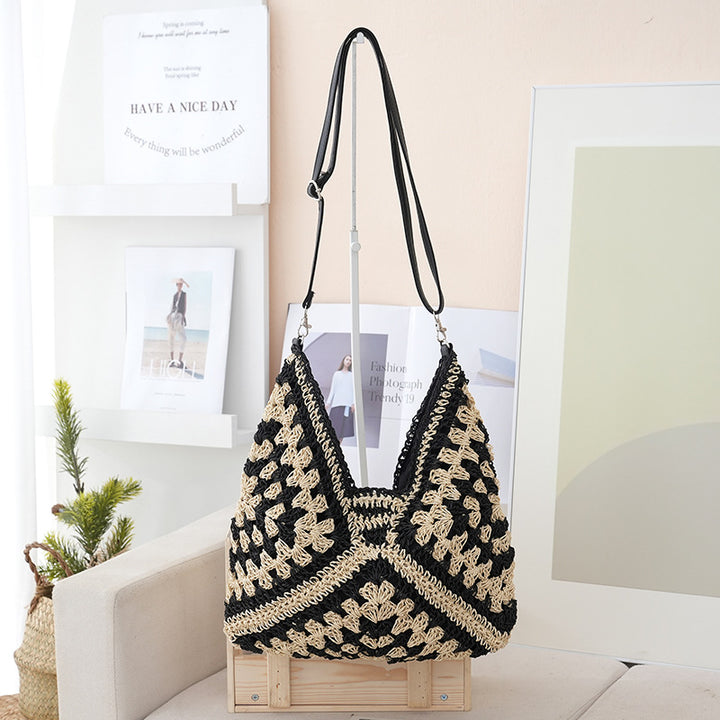 Handmade shoulder bag made from natural materials Kalsten