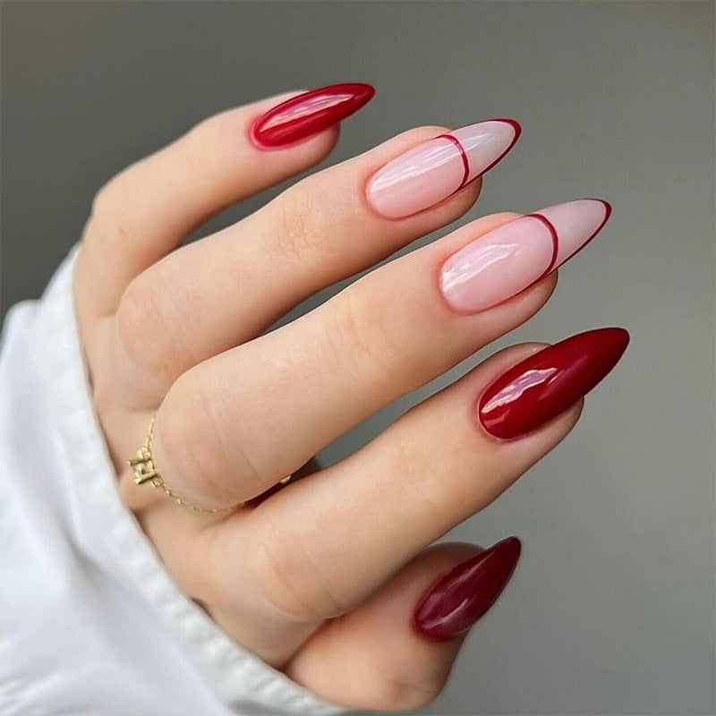 Elegant and eye-catching stiletto nails Kalsten
