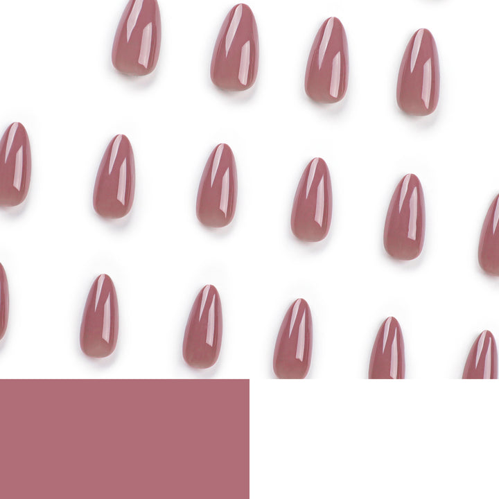 High-quality nail extensions in elegant almond shape Kalsten