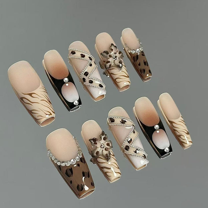 Artificial nail set with unique design Kalsten
