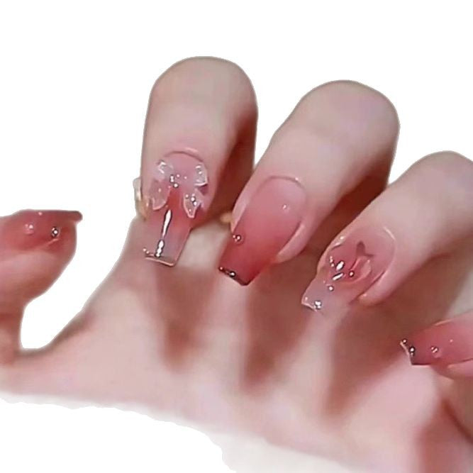 Elegant nail design with pearl embellishment Kalsten