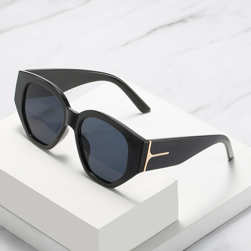 Fashionable Cat-Eye Sunglasses with Unique Geometric Frame Kalsten