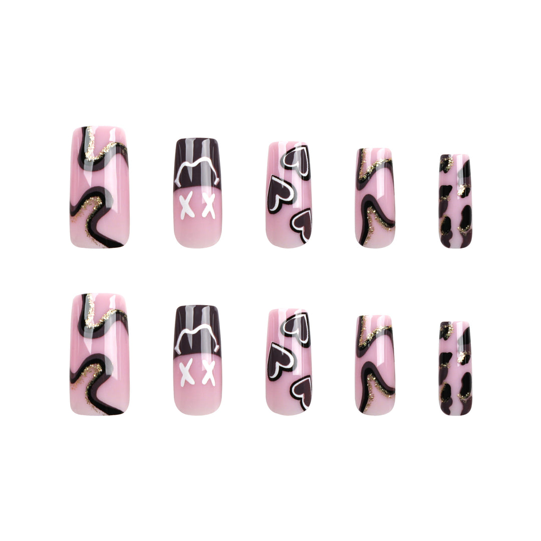 Artful nail extensions in elegant design with gold accents Kalsten