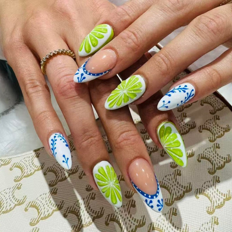 Animal-Inspired Press-On Nail Art Set Kalsten