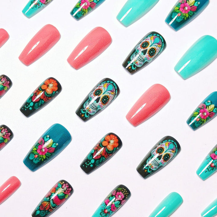 Artificial nails with festive skull design Kalsten